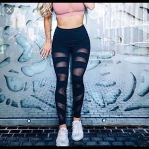 BuffBunny Anastasia Leggings in Black